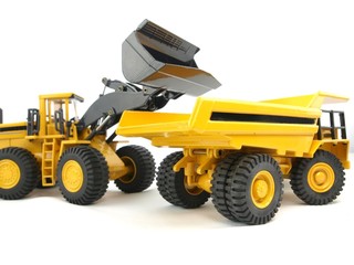 Wheel loader and loading dumper