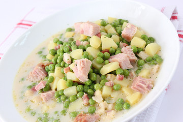 Erbsensuppe mit Kassler