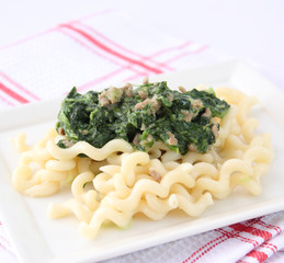 Nudeln mit Blattspinat