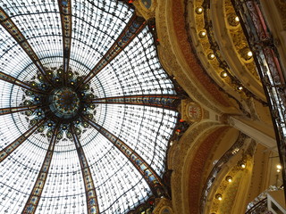 Palacio modernista en Paris