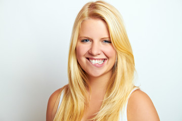 Fototapeta premium schöne glückliche junge blonde frau