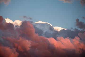 nubes rojas
