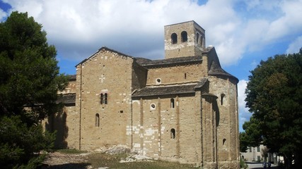 Fototapeta na wymiar Chiesa romanica