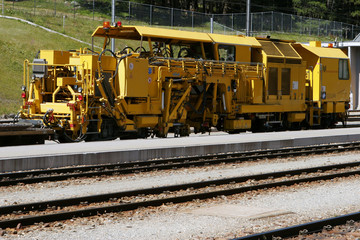 Treno posa traversine- cantiere