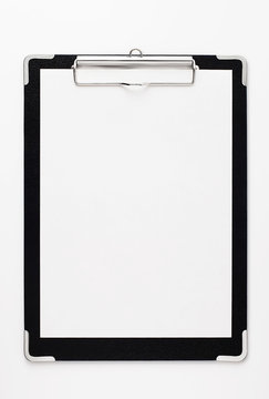 白紙とバインダー