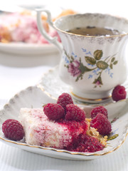 cheesecake and tea