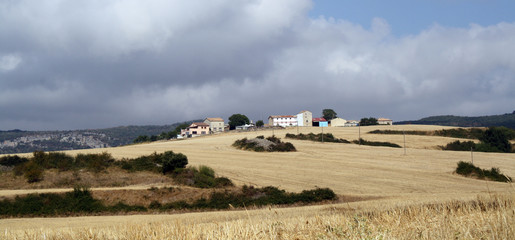 Arraiza, Navarra, el pueblo antes del incendio.