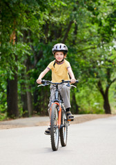 Naklejka premium Kid on a bike