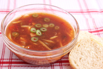 Sauer Scharf Suppe