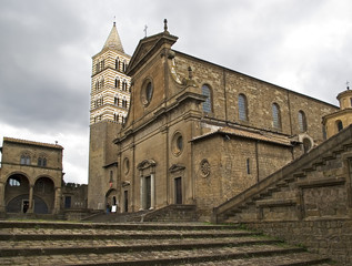 Duomo di Viterbo - palazzo papale
