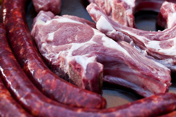 C&ocirc;tes d'agneau et merguez