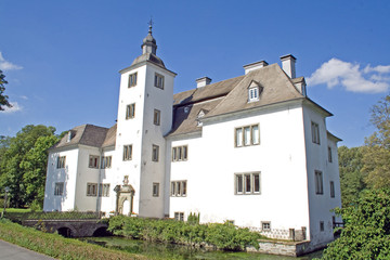Wasserschloss Laer im Sauerland (Nordrhein-Westfalen)
