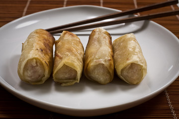 Rollitos de primavera. Comida china.