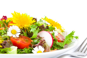 Salat mit Blüten