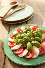 Tomate-Mozzarella-Basilikum / Insalata Caprese