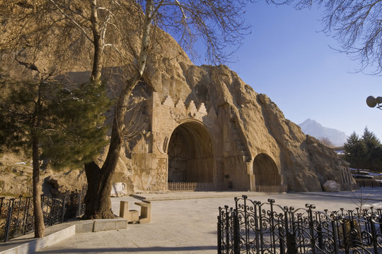 Taq-e Bostan