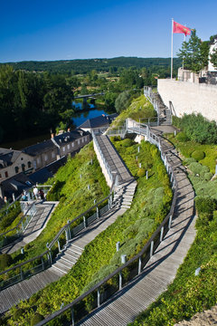 Terrasson-Lavilledieu (Dordogne) - Falaise Malpas
