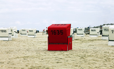 roter Strandkorb