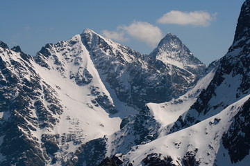 Fototapeta na wymiar Rysy - najwyższy szczyt Polski zimą, Tatry