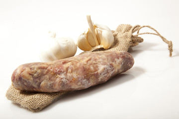 KNOBLAUCHSALAMI