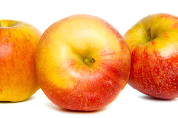 three apples in a row