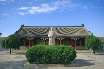 Fototapeta na wymiar figure statue