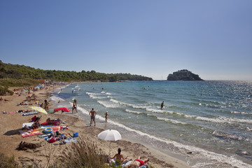 Plage en face du fort de Brégançon 