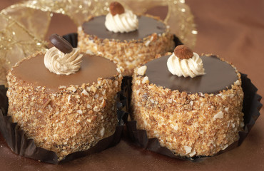 Miniature chocolate cakes