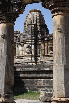 TEMPLO EN RUINAS