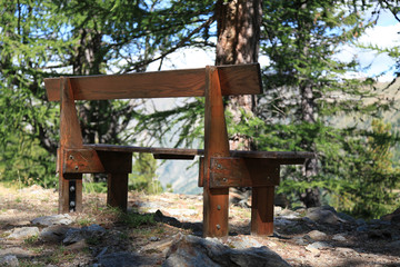 banc sur la montagne