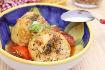 Knödel mit Gemüse