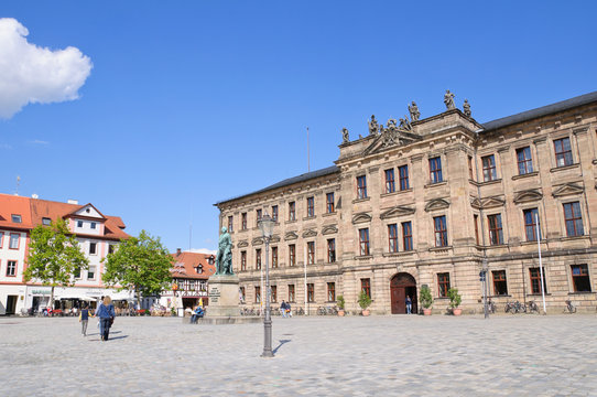「フリードリヒアレクサンダー大学エアランゲンニュルンベルク」の写真素材 9件の無料イラスト画像 Adobe Stock