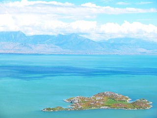 Ile sur lac Skadar