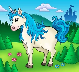 Selbstklebende Fototapete Pony Süßes Einhorn im Wald