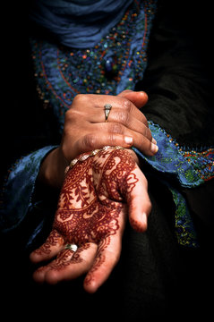 Mehendi, Henna On Bride's Hand - Color 02