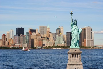 Statue de la liberté et horizon de la ville de New York