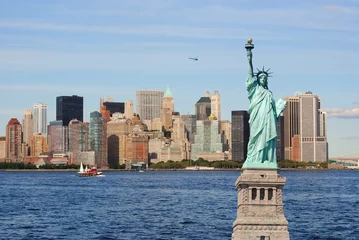 Papier Peint photo New York Statue de la liberté et horizon de la ville de New York