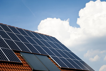 Solardach auf einem Wohnhaus