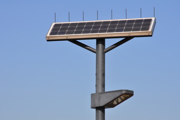 太陽光発電による街灯