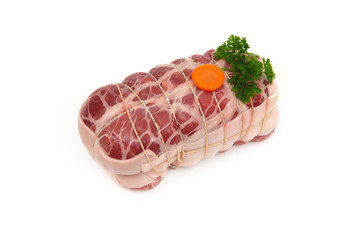 rôti de veau cru farci et bardé