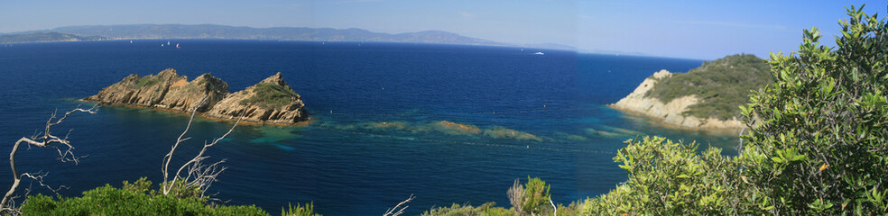 Fototapeta na wymiar mediterranee littoral