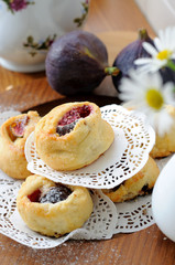 Fototapeta na wymiar flaky pastry with figs