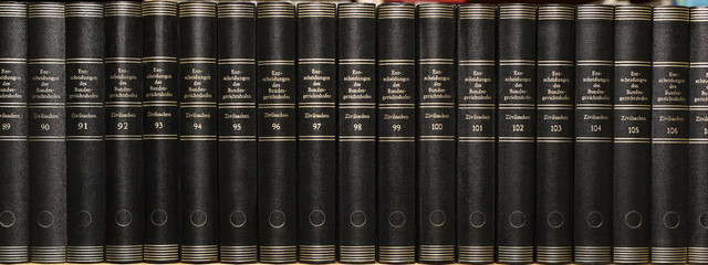 Buchrücken Anwaltsbibliothek