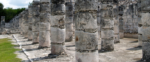 vestiges...chichen itza