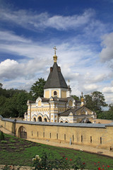 Fototapeta na wymiar Church of the life-giving spring. Kiev, Ukraine.