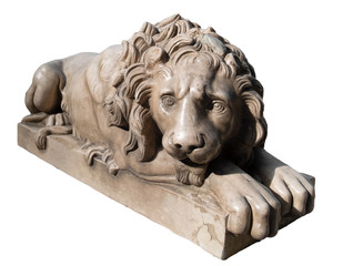 Escultura león con columnata de fondo