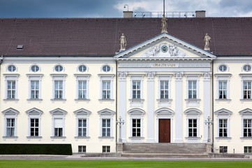 Fototapeta na wymiar Berlin Schloss Bellevue