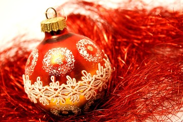 Weihnachtskugel   rot in rot