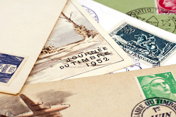 Cartes et timbres de collection