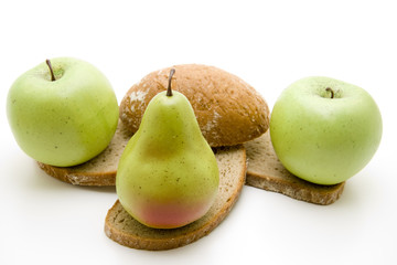 Brot mit Obst